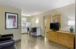 1 Bedroom Suite - 2 Queen Beds