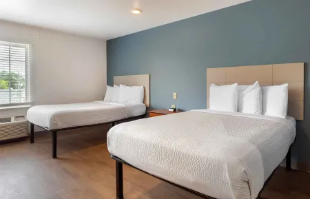 Studio Suite - 2 Full Beds